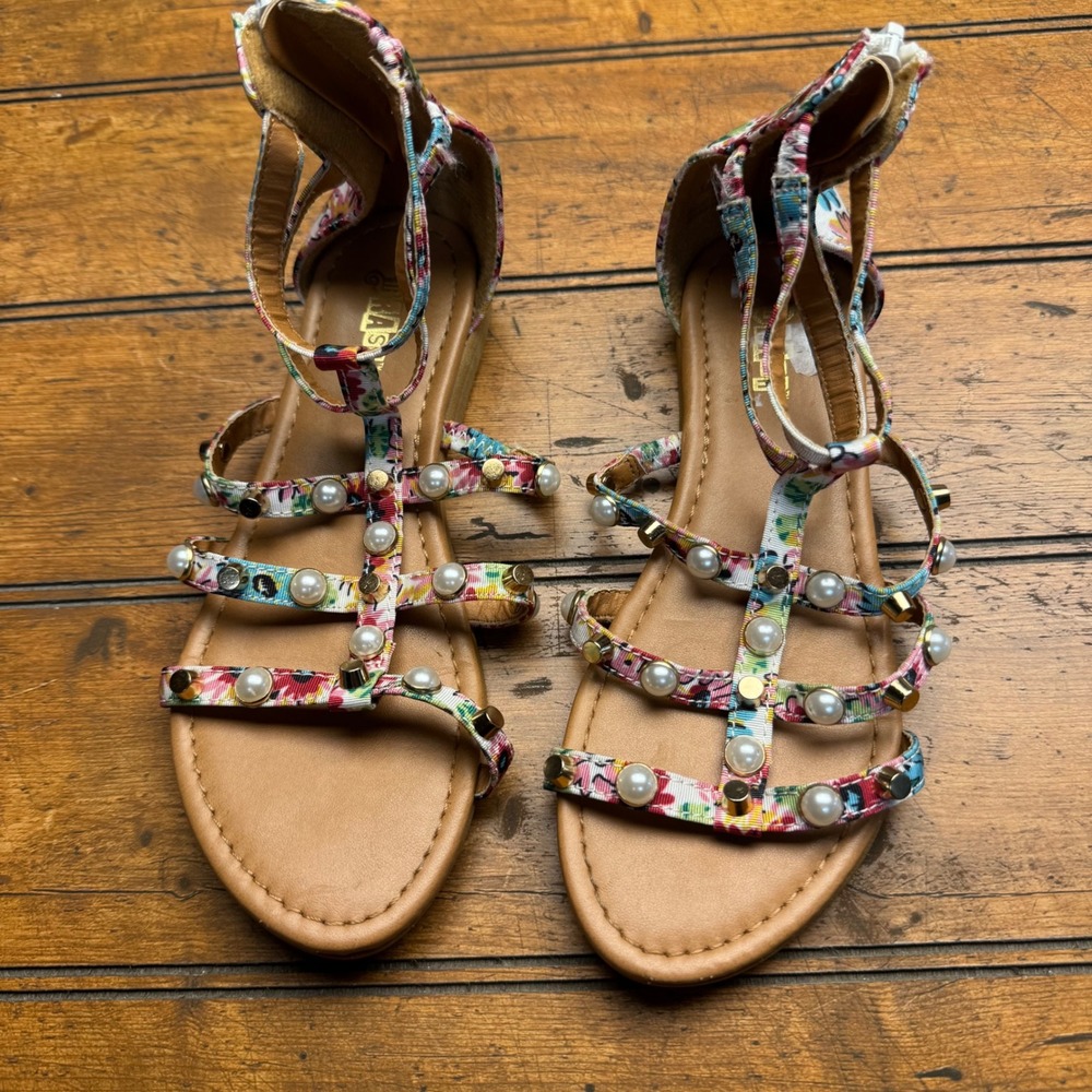 BRASH Kids Floral Gladiator Sandals‎ with Pearls and Zippers